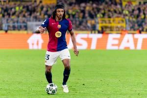 世体：巴萨与孔德的续约进入最后阶段，新合同到2030年