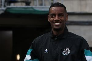 真假？绿帽哥再爆料：利物浦1.25亿镑报价伊萨克，纽卡尚未拒绝