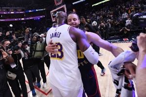 新赛季里程碑观察：老詹冲击多项第一 库里5千三分 杜&登得分攀升