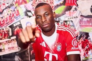 罗马诺：杰克逊本周五在拜仁正式亮相，他已准备好出战汉堡