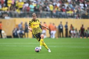 斯文松：胜利实至名归，多特精神状态极佳正持续输出好表现