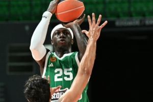 11中9！全场砍下21分10助3板3抢断！纳恩当选欧冠篮首轮MVP！