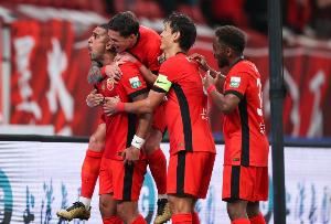 记者评海港：虽伤病满营但541阵型防守有针对性，进攻端不保守