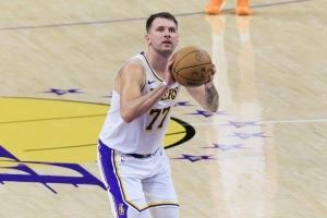 难道说？湖人上一次开季至少7胜2负是2019-20夺冠赛季